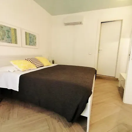 Le Nuvole Di Ortigia Nocleg ze śniadaniem 4*